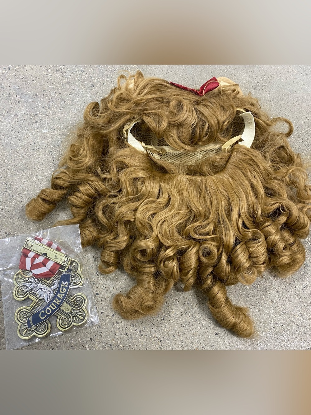 Menโs Spirit Wizard of Oz Cowardly Lion Costume - Brown size L/XL - Picture 4 of 9